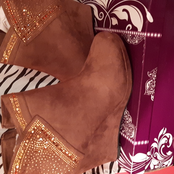Foever Shoes - Forever Boots NWT